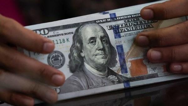 تراجع جماعي لـ سعر صرف الدولار مقابل الجنيه في ختام تعاملات البنوك