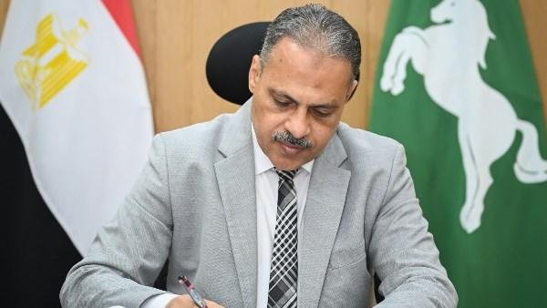 محافظ الشرقية يُصدر 25 قرارًا...