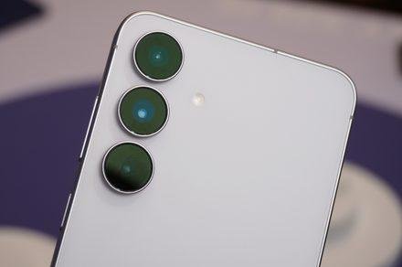Samsung’s cheaper Galaxy S26 F...