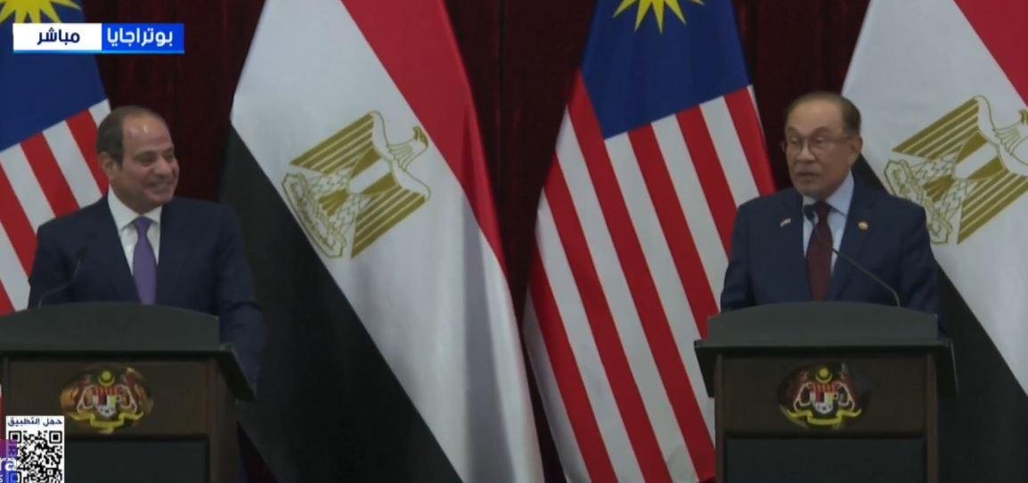 رئيس وزراء ماليزيا: شعبنا شغوف بالتاريخ والفن المصري