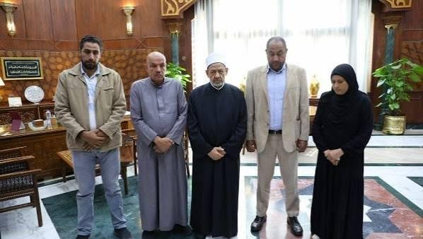 الإمام الأكبر يستقبل أسرتي طالبي معهد دنوشر المتوفيين.. ويؤكد: الأزهر كله حزين لوفاتهما