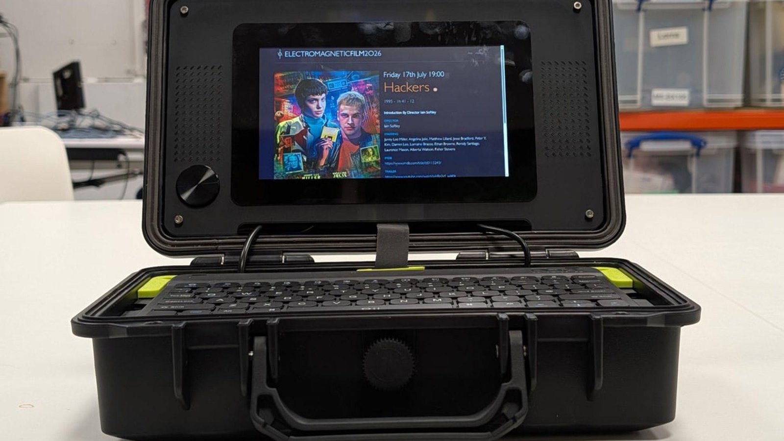 Raspberry Pi now has official...