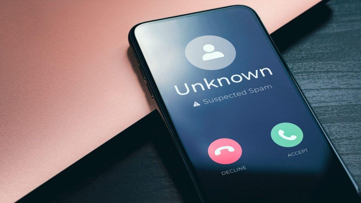 FCC plans robocall scorecard t...