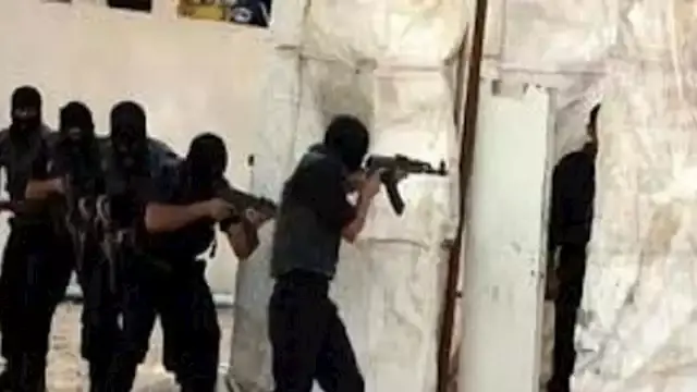 مصرع عنصر إجرامي وإصابة 3 آخرين في مداهمة أمنية بالشرقية