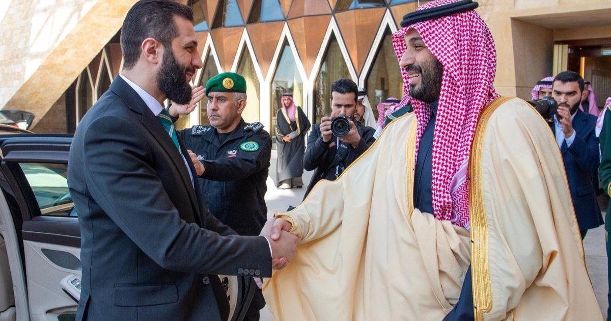 ولي العهد السعودي يبحث مع الرئيس السوري مستجدات الأحداث في المنطقة