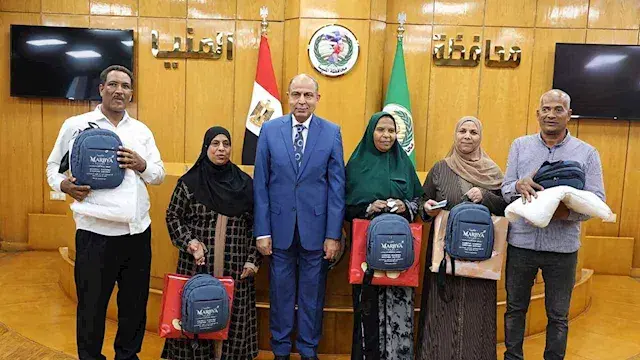 أمنيتهم تحققت.. مغادرة 5 فائزي...