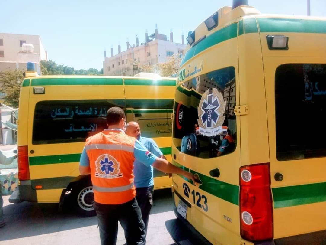 مصرع شخص في تصادم سيارتي نقل ثقيل واشتعالهما بطريق إسنا الصحراوي الغربي