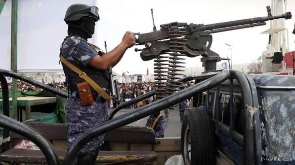 مجلس القيادة الرئاسي اليمني يحذر من التعاون مع المليشيات الحوثية ويوجه بملاحقة المتورطين