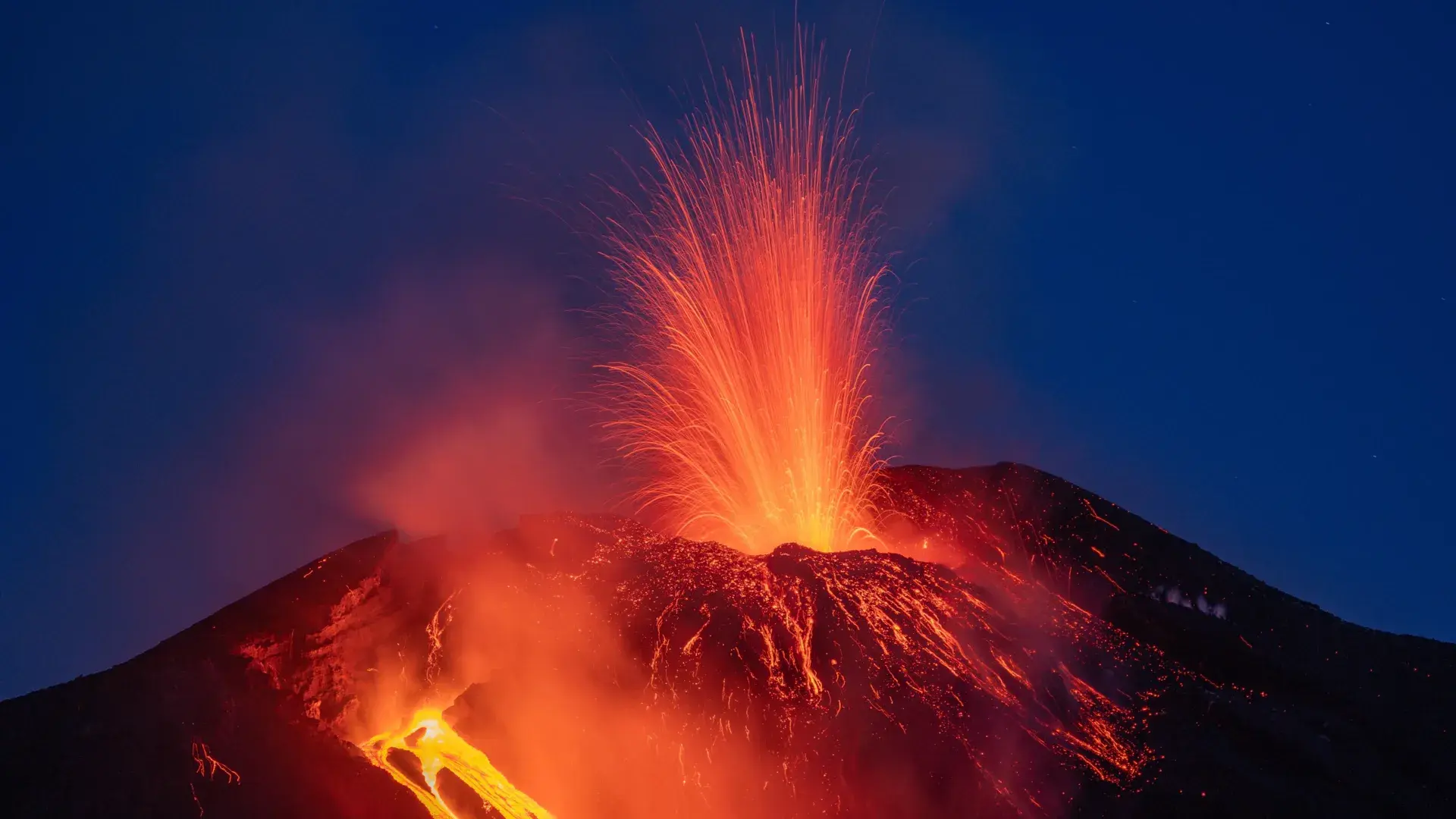 One Mount Etna eruption took w...