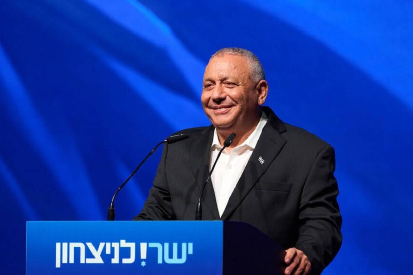 تقرير: آيزينكوت يسعى للإطاحة برئيس الكنيست بالاستعانة بأصوات الأحزاب العربية