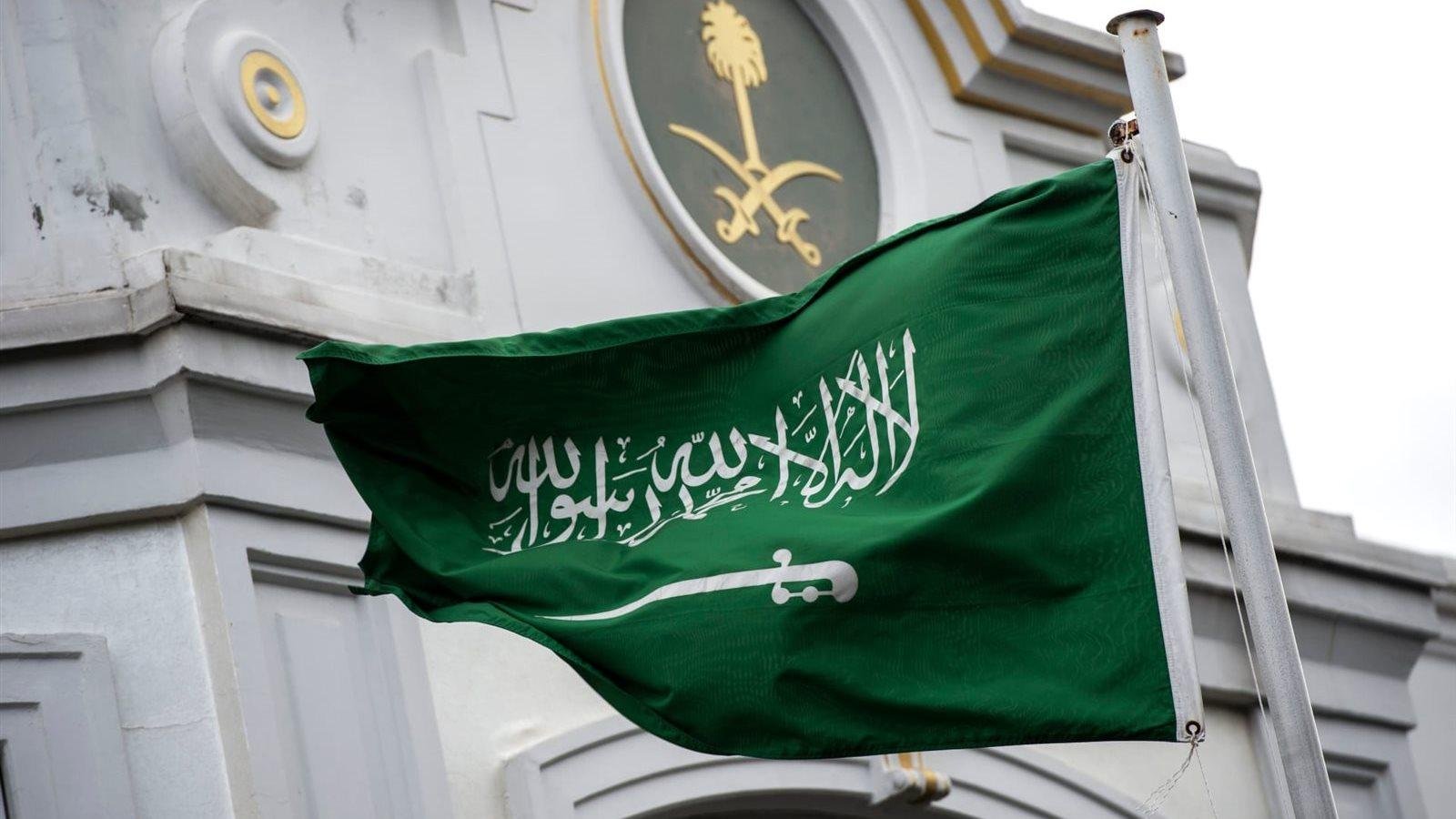 السعودية تعلن اعتراض وتدمير 7 مسيّرات و3 صواريخ باليستية أطلقها الحوثيون