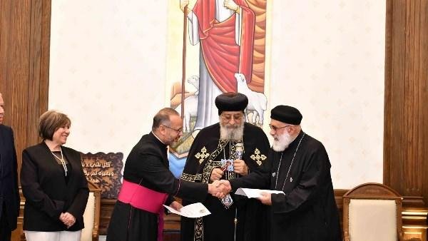 البابا تواضروس: العمل الاجتماعي بالكنيسة يُقدم بمحبة لا تفرق بين إنسان وآخر