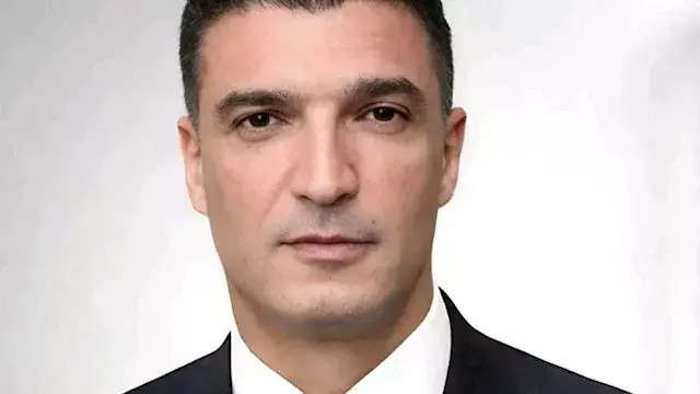 وزير الصناعة يتفقد مشروعات الت...