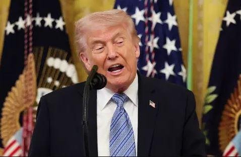 حاكم كاليفورنيا ينتقد ترامب بعد تصريحاته بشأن تدمير لوس أنجلوس وسان دييجو