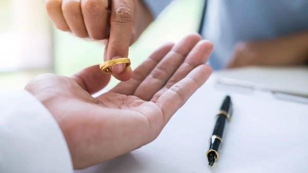 كيف قفزت معدلات الطلاق من 2% إلى 40% بعد قانون الأحوال الشخصية لسنة 2000؟
