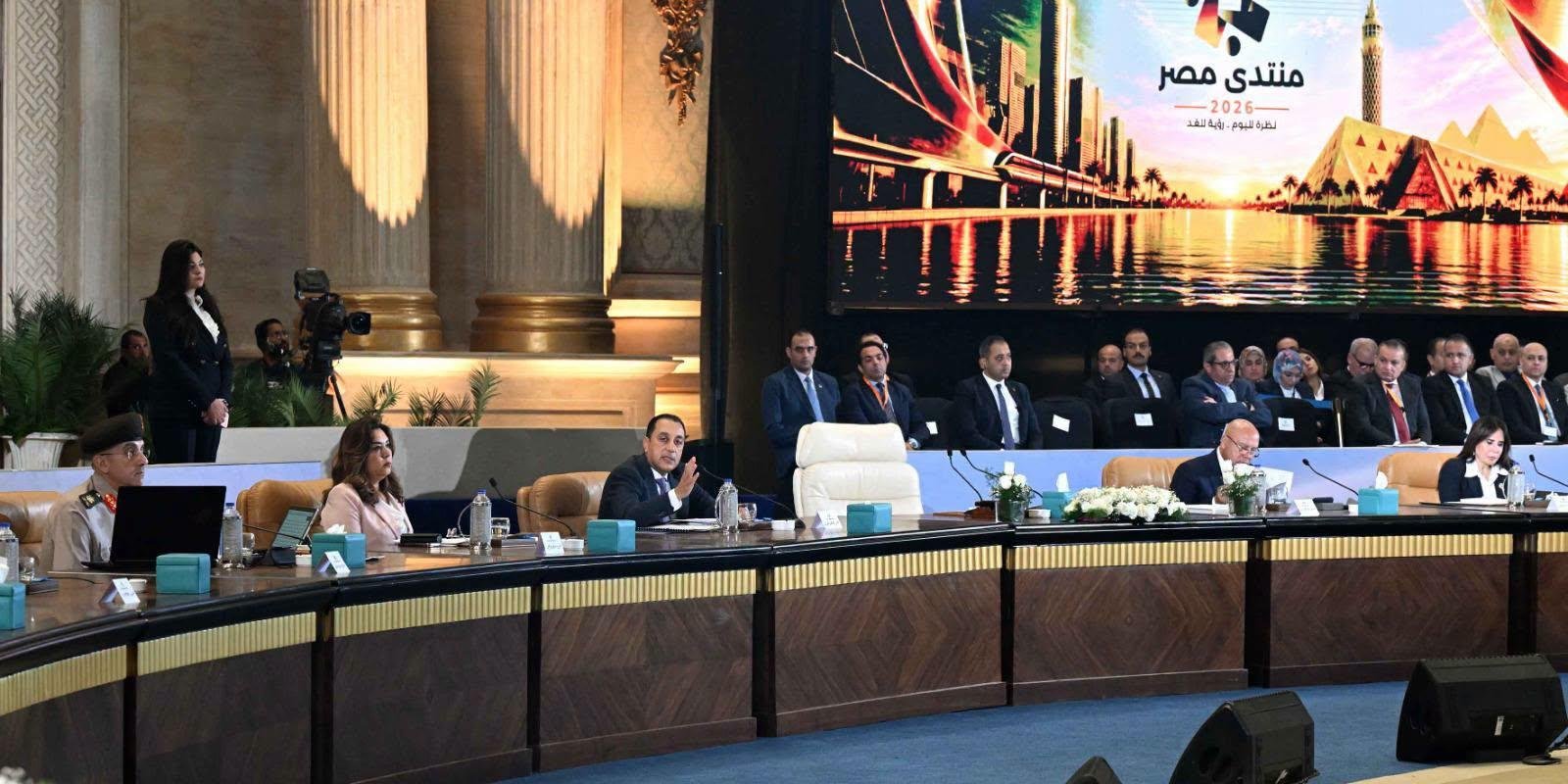 مدبولي: قضية بناء وتعمير الصحراء وتنمية الأراضي غير المستغلة تُعد حتمية لمصر