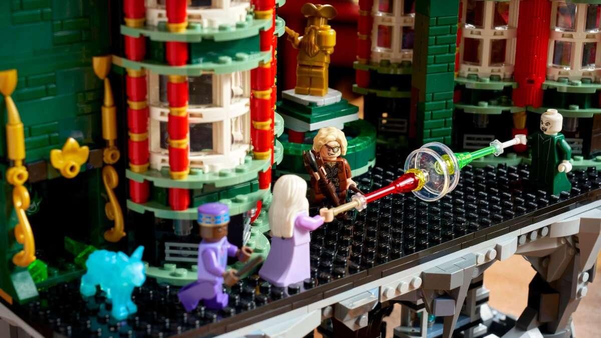 Legos magical Back to Hogwarts...