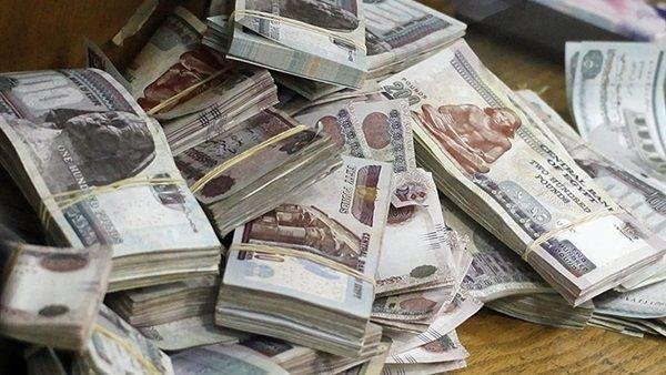 التحقيق مع شخص حاول غسل 60 مليون من تجارة السلاح
