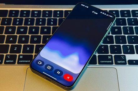 Google gives Gemini Live its o...