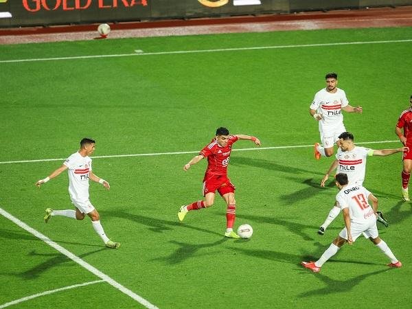 الأهلي يكشف عن زيه الأساسي أمام الزمالك في القمة 133 (صور)