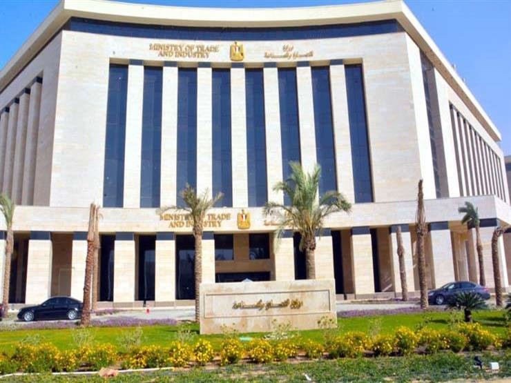 وزارة الصناعة تتيح نظام الإيجار المنتهي بالتملك للأراضي الصناعية بمدد تصل إلى 21 عاما