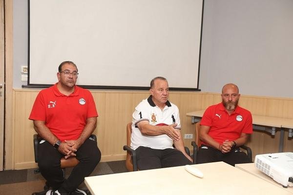 شوقي غريب يحفز منتخب الشباب قبل مواجهة المغرب