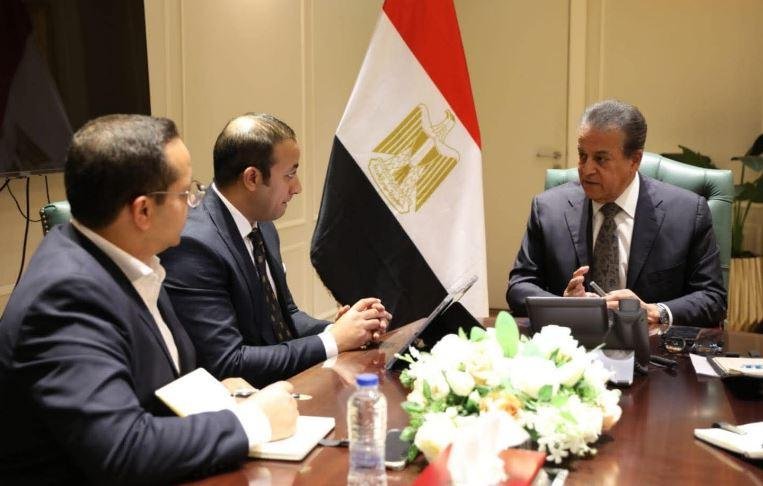 وزير الصحة يبحث توطين صناعة أجهزة الموجات فوق الصوتية وتصديرها لأفريقيا