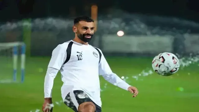 محمد صلاح يخطف الأنظار بصورة رفقة نجله ليل