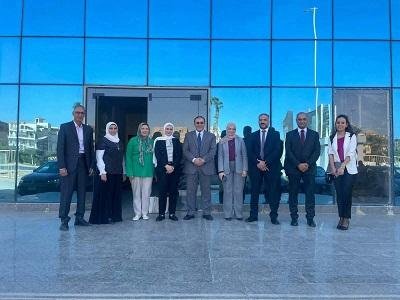 الصناعة تبحث مع مستثمري السادس من أكتوبر إجراءات تيسير التراخيص ودعم المصنعين