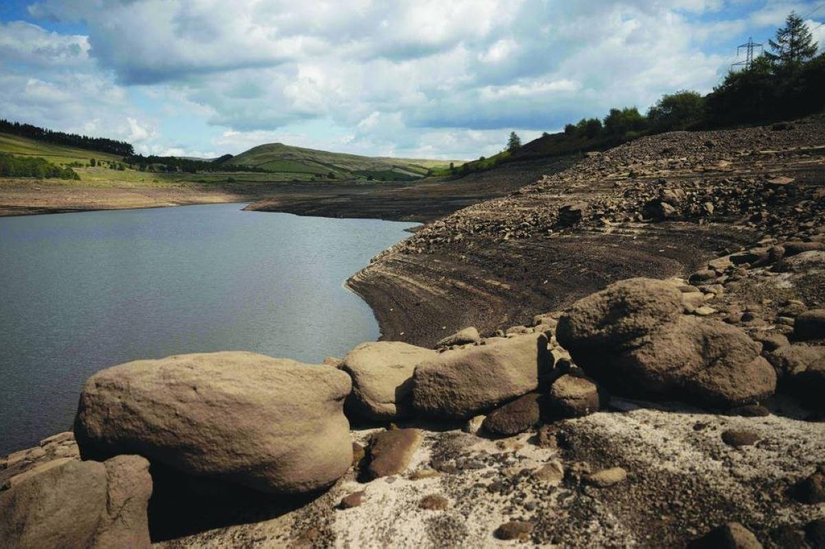As Europe swelters, momentum t...