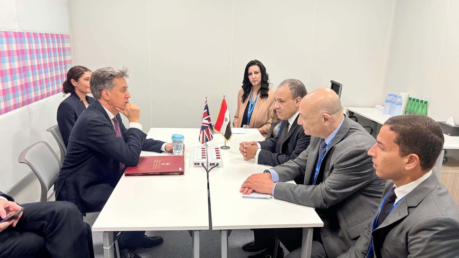 مصر وبريطانيا تؤكدان ضرورة خفض التصعيد ووقف الاعتداءات على السعودية