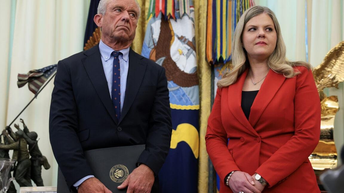 Trump expected to pick conserv...