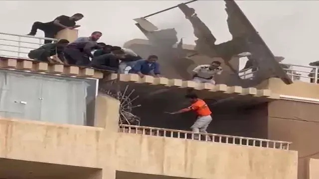 قصة عامل دليفري أنقذ سيدتين من قلب النيران.. ماذا حدث في مدينتي؟