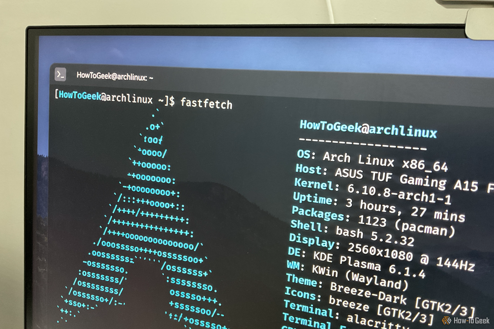 Arch Linux is not hard to inst...