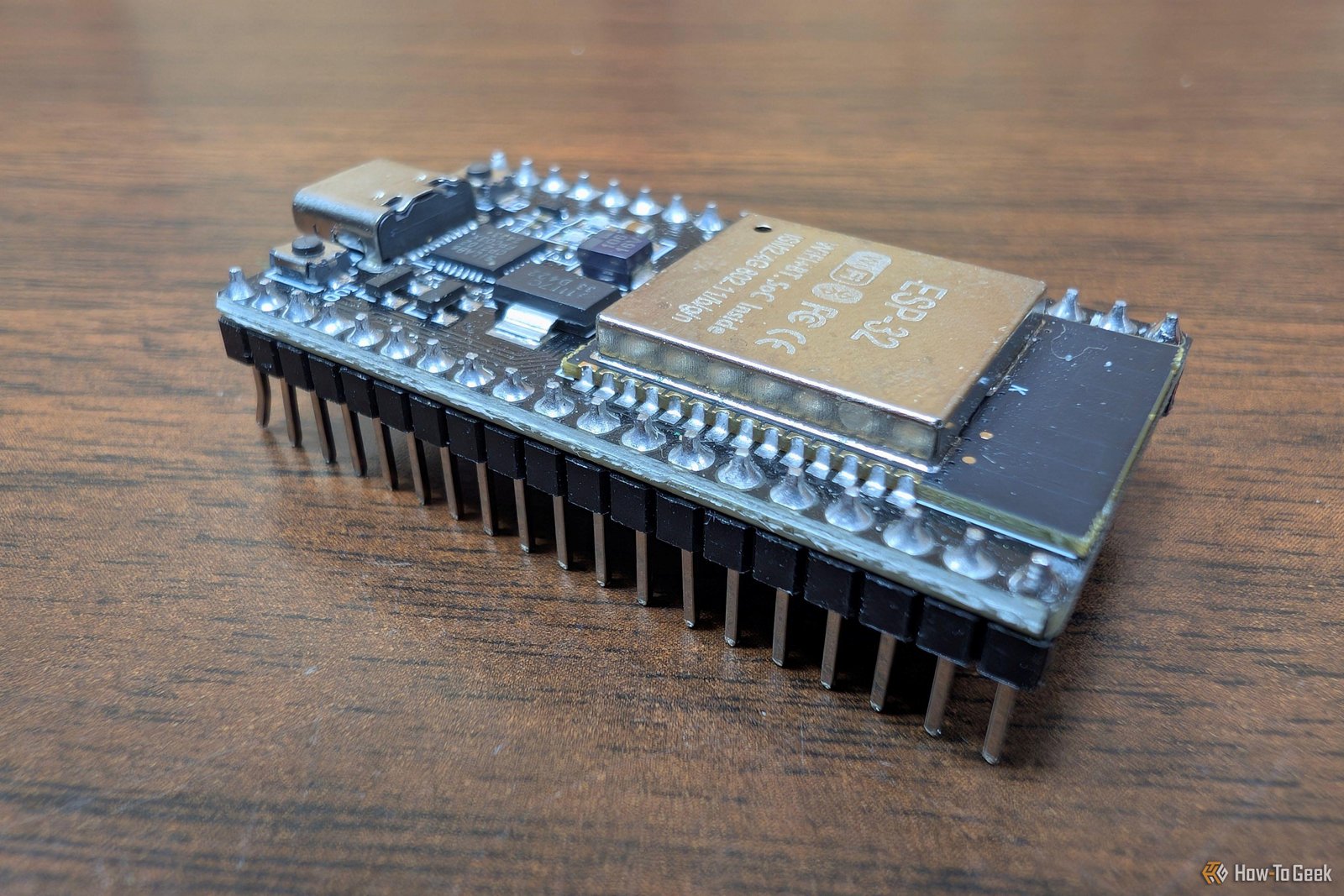 How a $2 ESP32 and a LoRa modu...