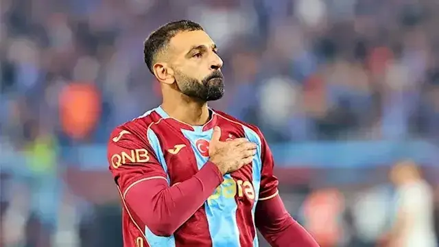 بعد إعفائه مع منتخب مصر.. أزمة...
