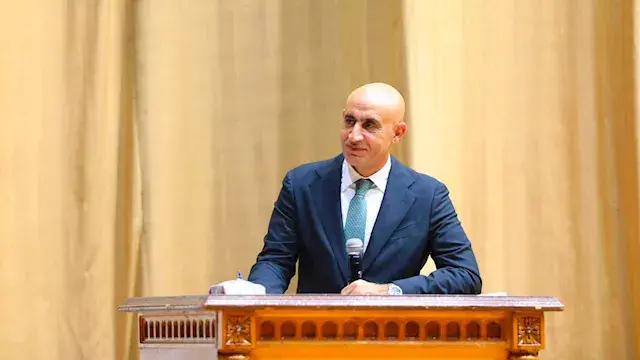 «التعليم الجيد تعب مؤقت».. وزير التعليم يدافع عن التقييمات المدرسية