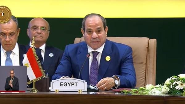 الرئيس السيسي: لنجعل من مدينة العلمين الجديدة منطلقا نحو طريق الإنجاز والتنمية