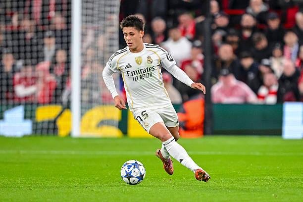 تقرير: ريال مدريد يتوصل لاتفاق مع جولر لتمديد عقده حتى 2032