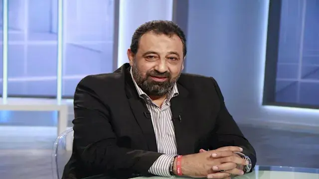 انسحب على الهواء.. مشادة بين ر...