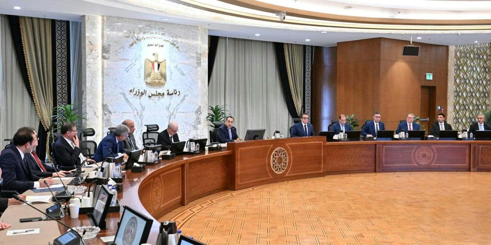 رئيس الوزراء يوجه بالإسراع في تطبيق الحوافز والإجراءات الهادفة إلى زيادة الصادرات المصرية