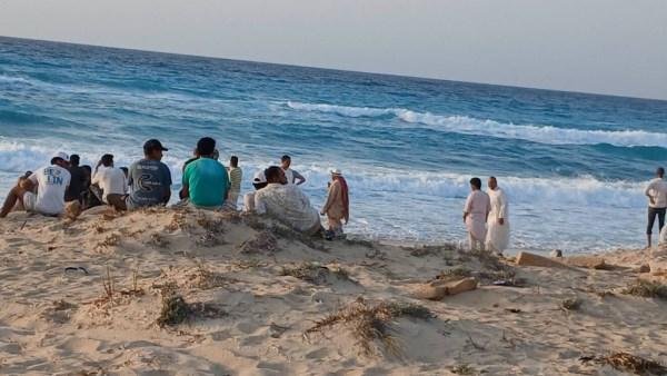ارتفاع الأمواج.. غلق 3 شواطئ ب...