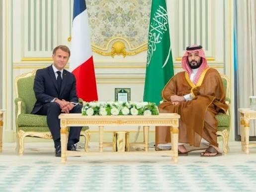 السعودية وفرنسا تؤكدان أهمية تنسيق الجهود لتعزيز الأمن والاستقرار