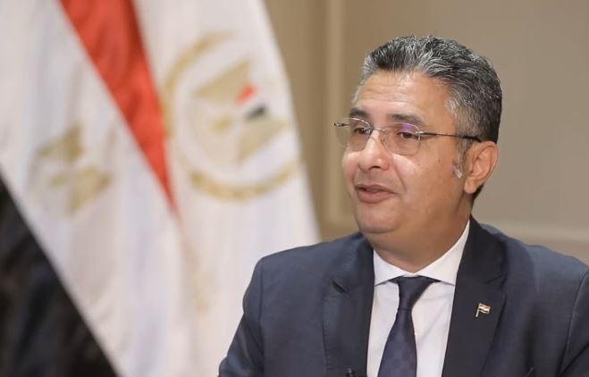 وزير التموين يطالب بترشيد الاستهلاك بمبادرة خفض الأسعار.. وعمرو أديب: تأكد المواطن لم يعد يأخذ أكثر من احتياجاته