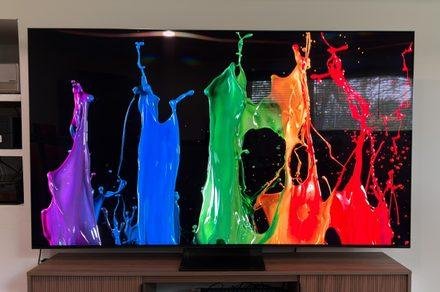 TCL QM7L Review: The mid-range...
