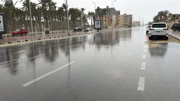 أمطار وظواهر جوية متوقعة.. متى نرتدي الملابس الشتوية؟