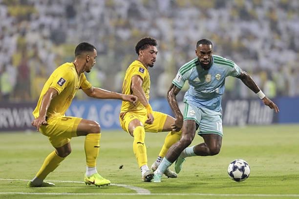 بوسيتش يشيد بلاعبي الأهلي السعودي بعد الفوز على الوصل ويعلن الاستعداد لموقعة النصر