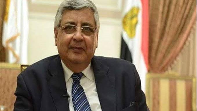 بلاش ابنك يخرج من البيت.. مستشار الرئيس يوجه نصائح عاجلة للأهالي