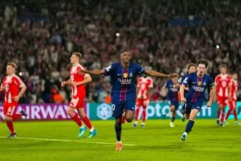 ديمبيلي وكفاراتسخيليا يقودان ه...