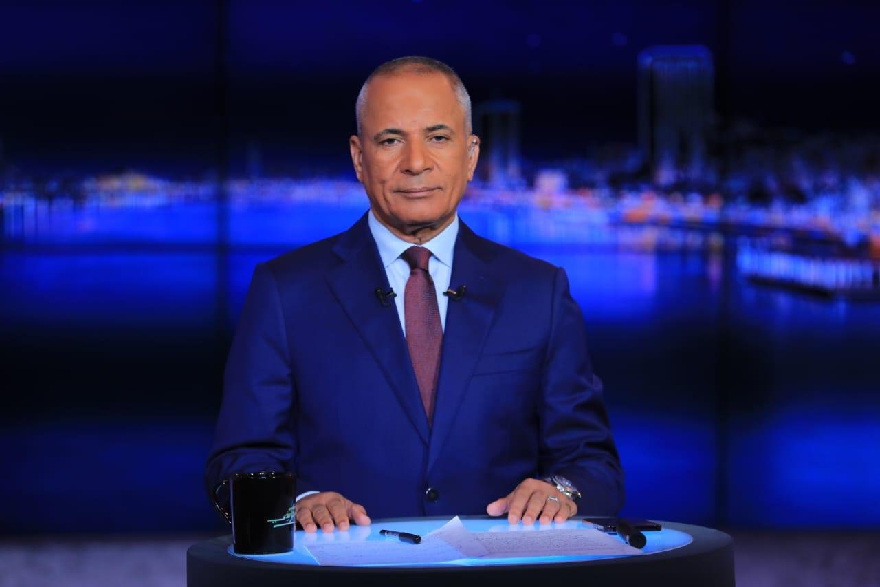 أحمد موسى: الرئيس السيسي كرر عبارة محدش هيمس الدستور مرتين.. وقطع الطريق أمام أي كلام فارغ
